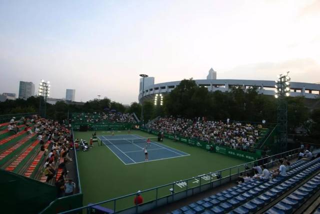 并展示出了 并展示出了